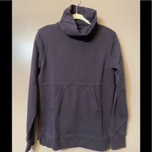 Lululemon press pause pullover